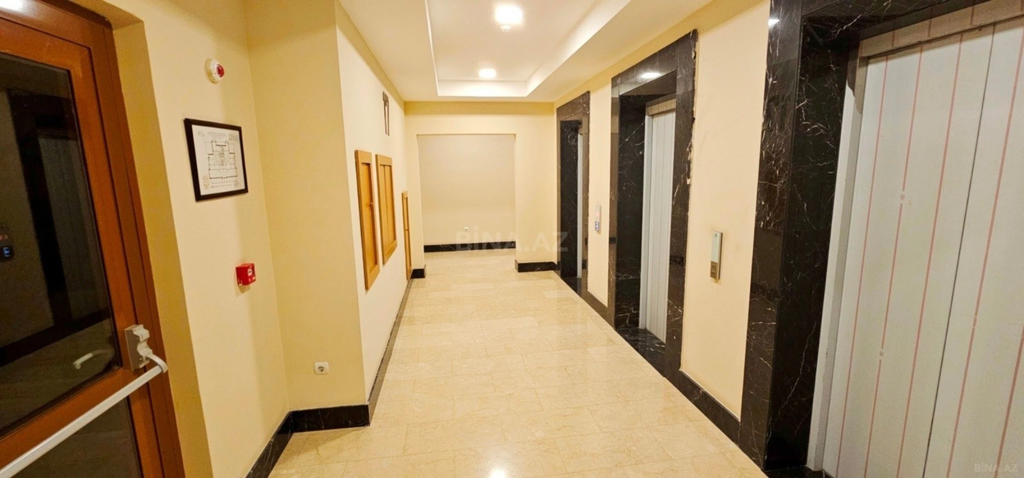 Satılır 6 otaqlı mənzil 400 m²
