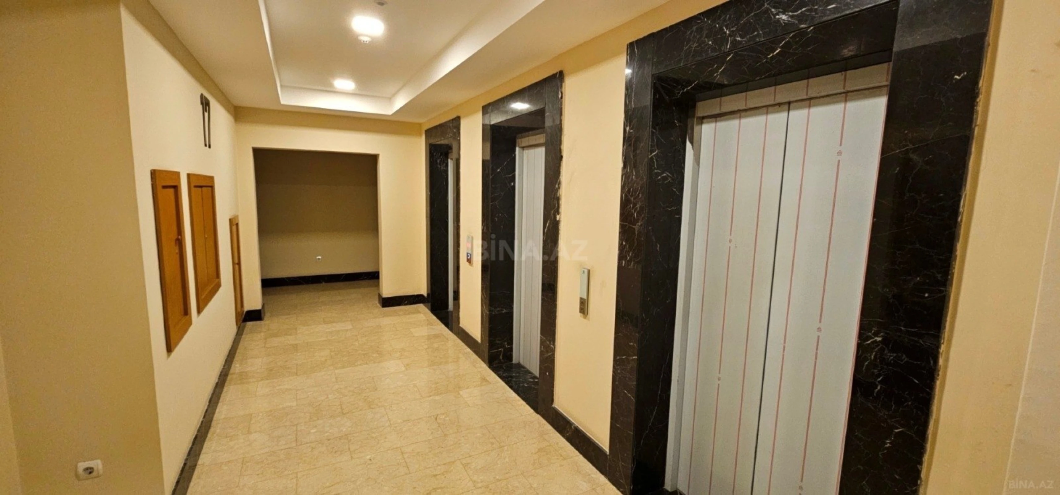 Satılır 6 otaqlı mənzil 400 m²