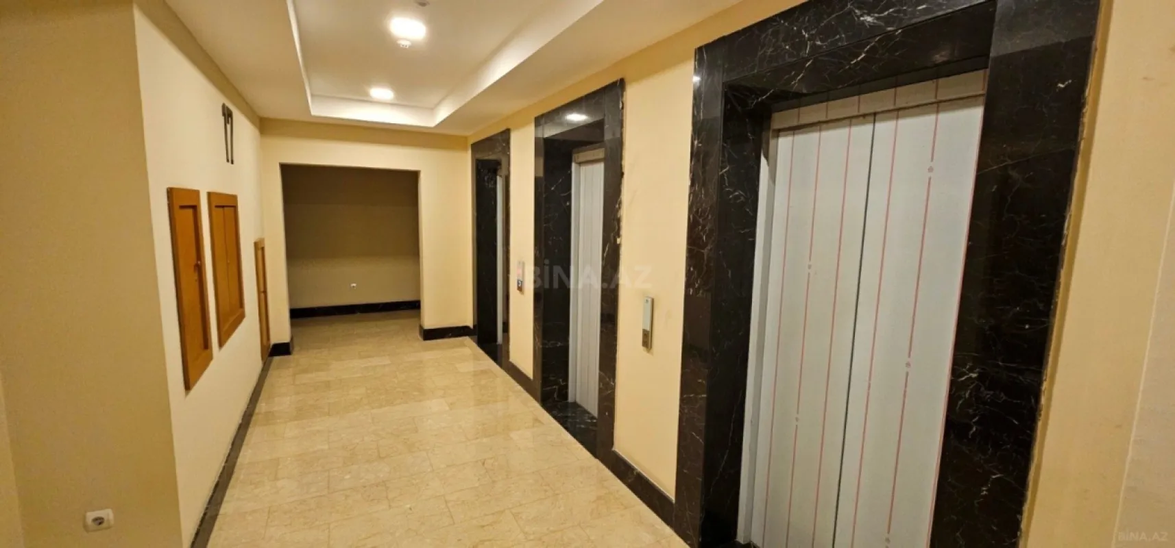 Satılır 6 otaqlı mənzil 400 m²