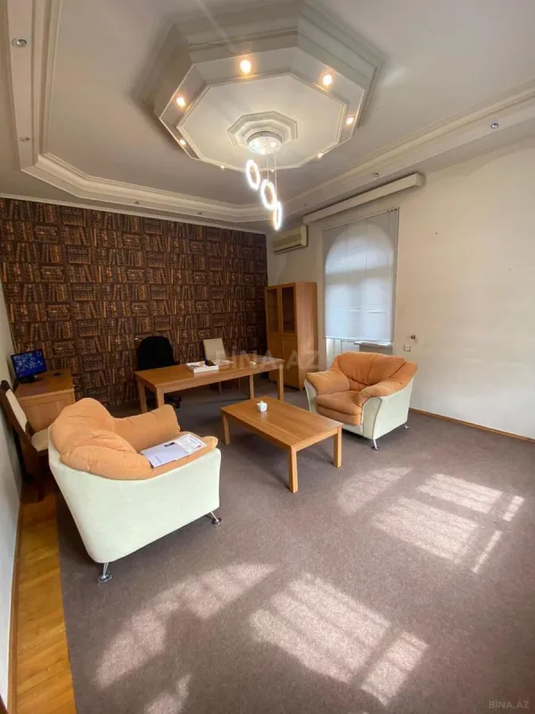 Kirayə verilir 8 otaqlı ofis 480 m²