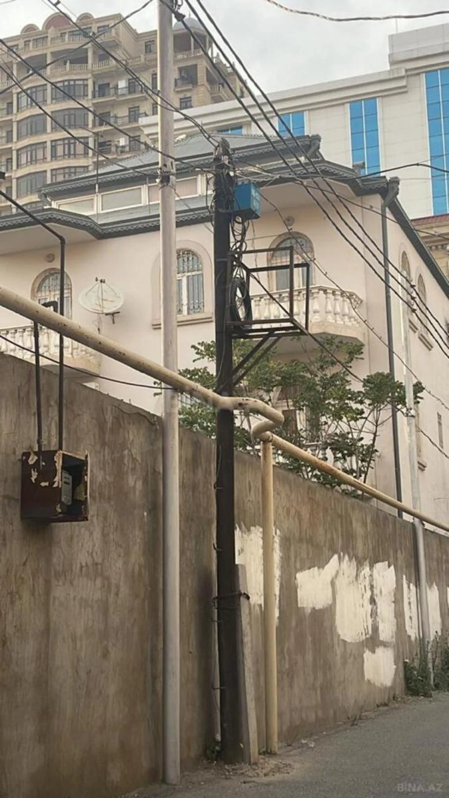 Kirayə verilir 8 otaqlı ofis 480 m²