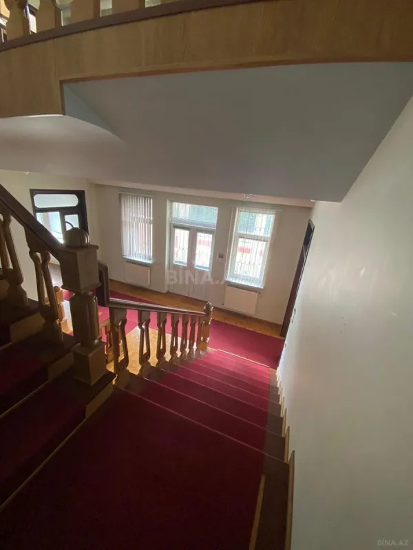 Kirayə verilir 8 otaqlı ofis 480 m²