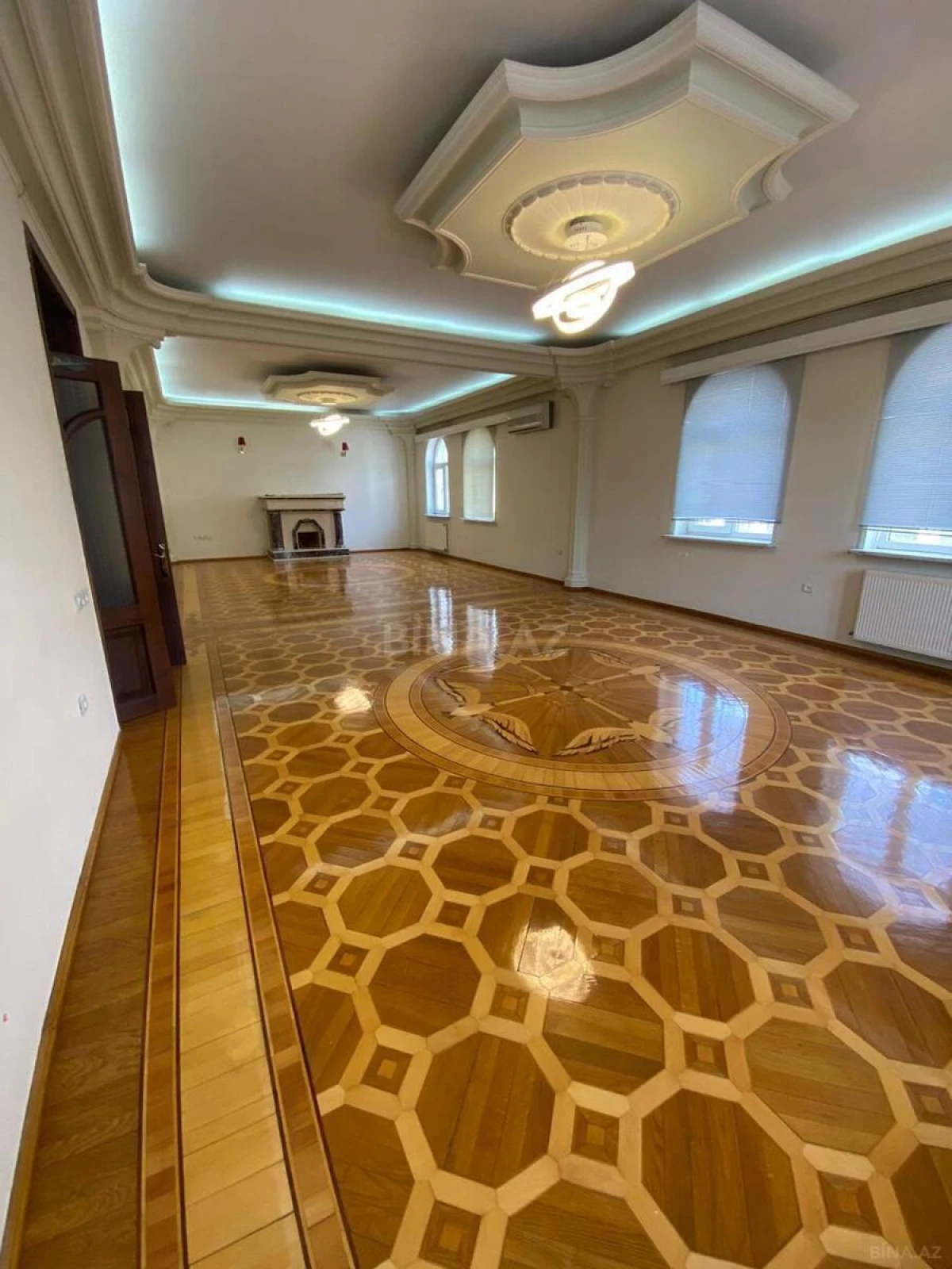 Kirayə verilir 8 otaqlı ofis 480 m²