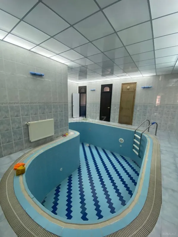 Kirayə verilir 8 otaqlı ofis 480 m²