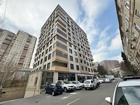 Satılır 3 otaqlı mənzil 70 m² — Bakı, Memar Əcəmi yanı 3 otaq 70.00 m²