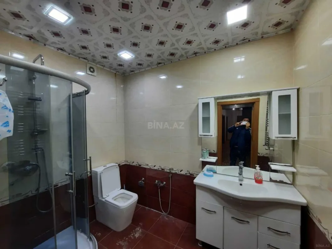 Satılır 3 otaqlı mənzil 137 m²