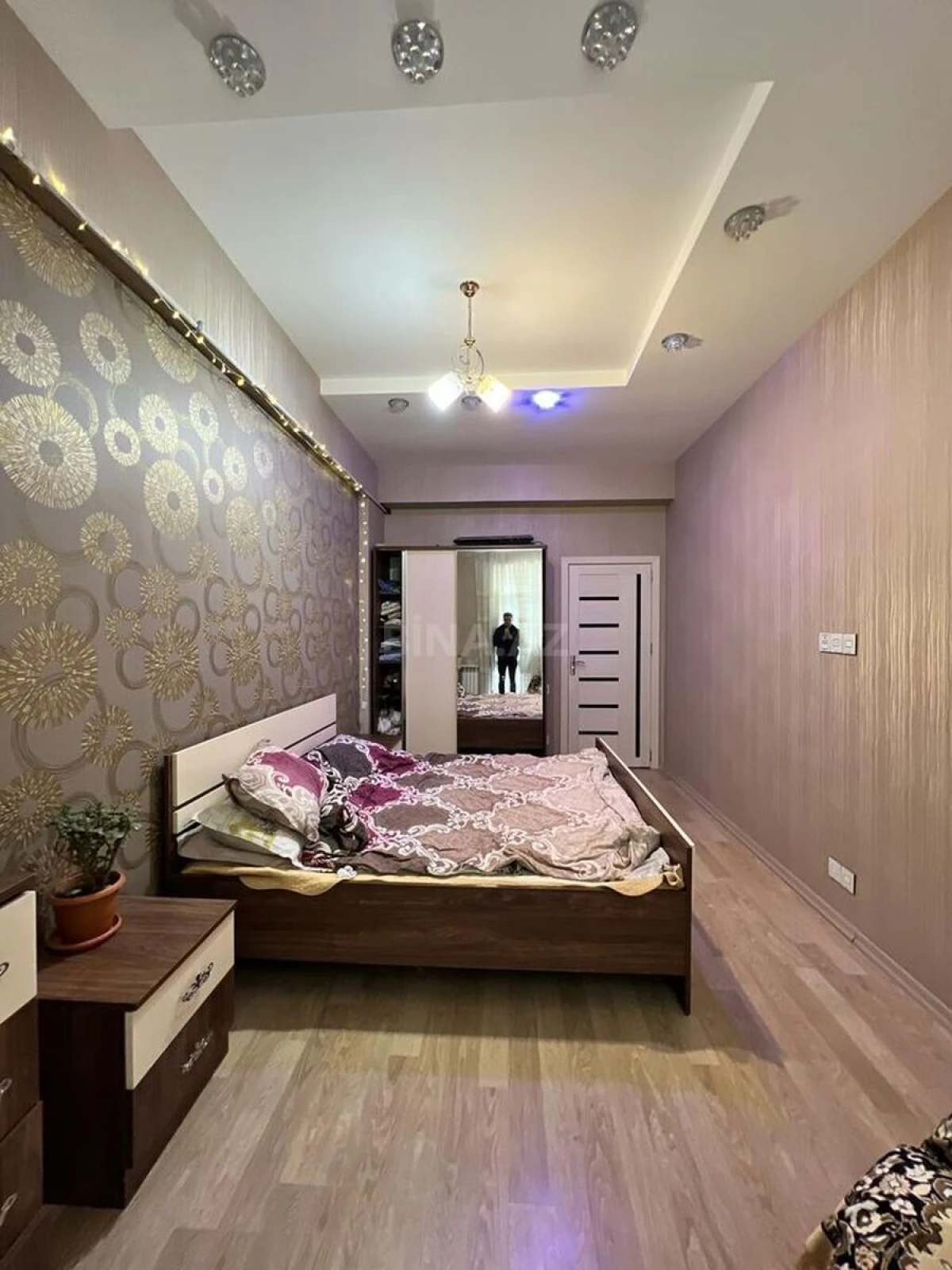 Satılır 2 otaqlı mənzil 73 m²