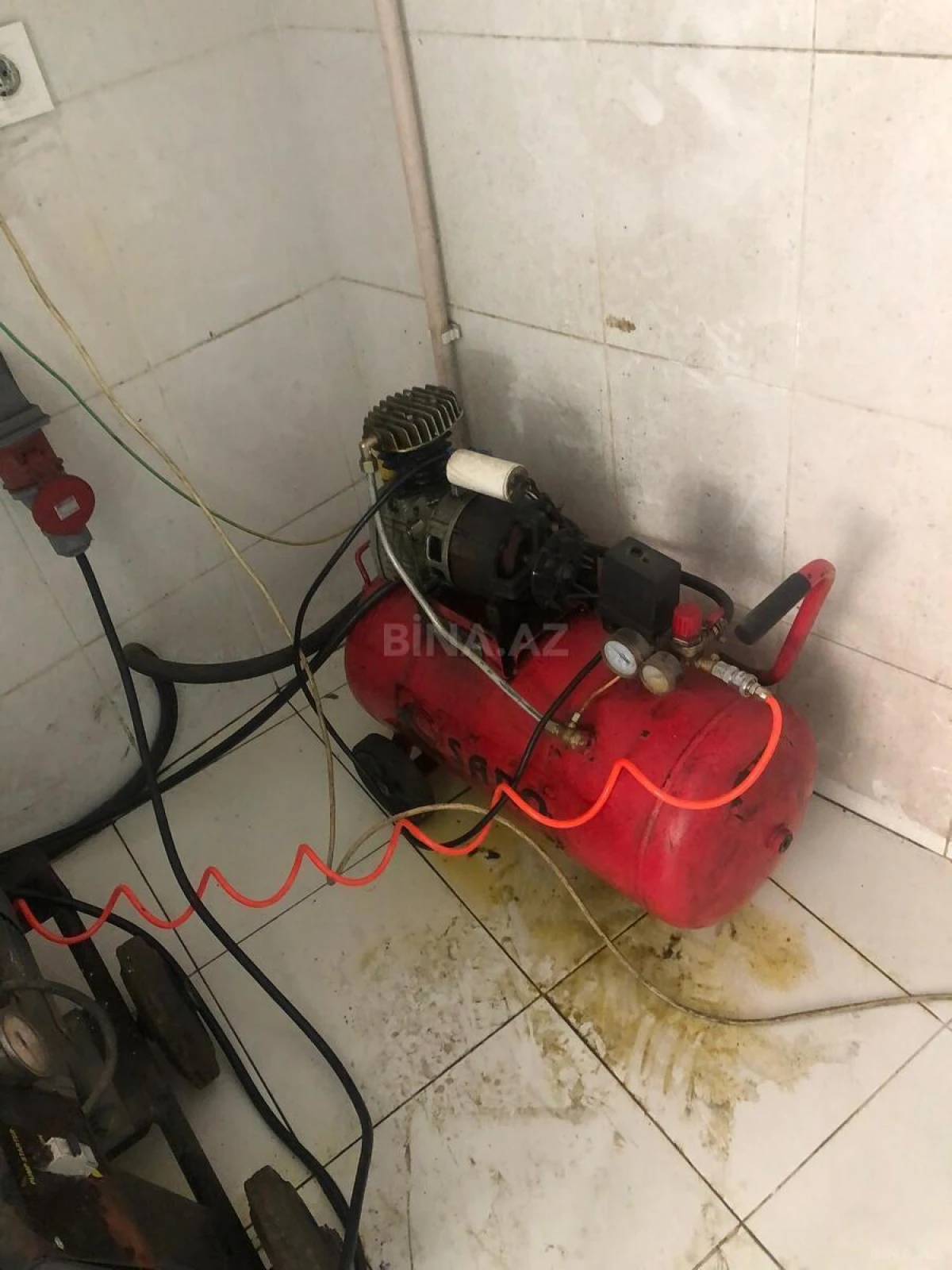 Satılır obyekt 40 m²