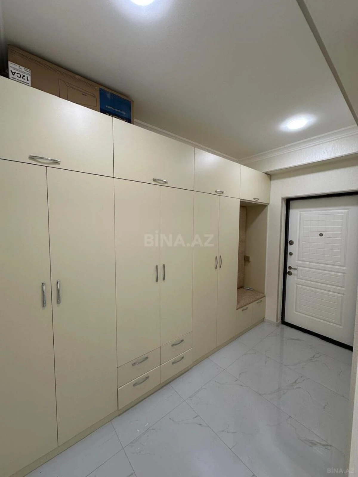 Satılır 1 otaqlı mənzil 60 m²
