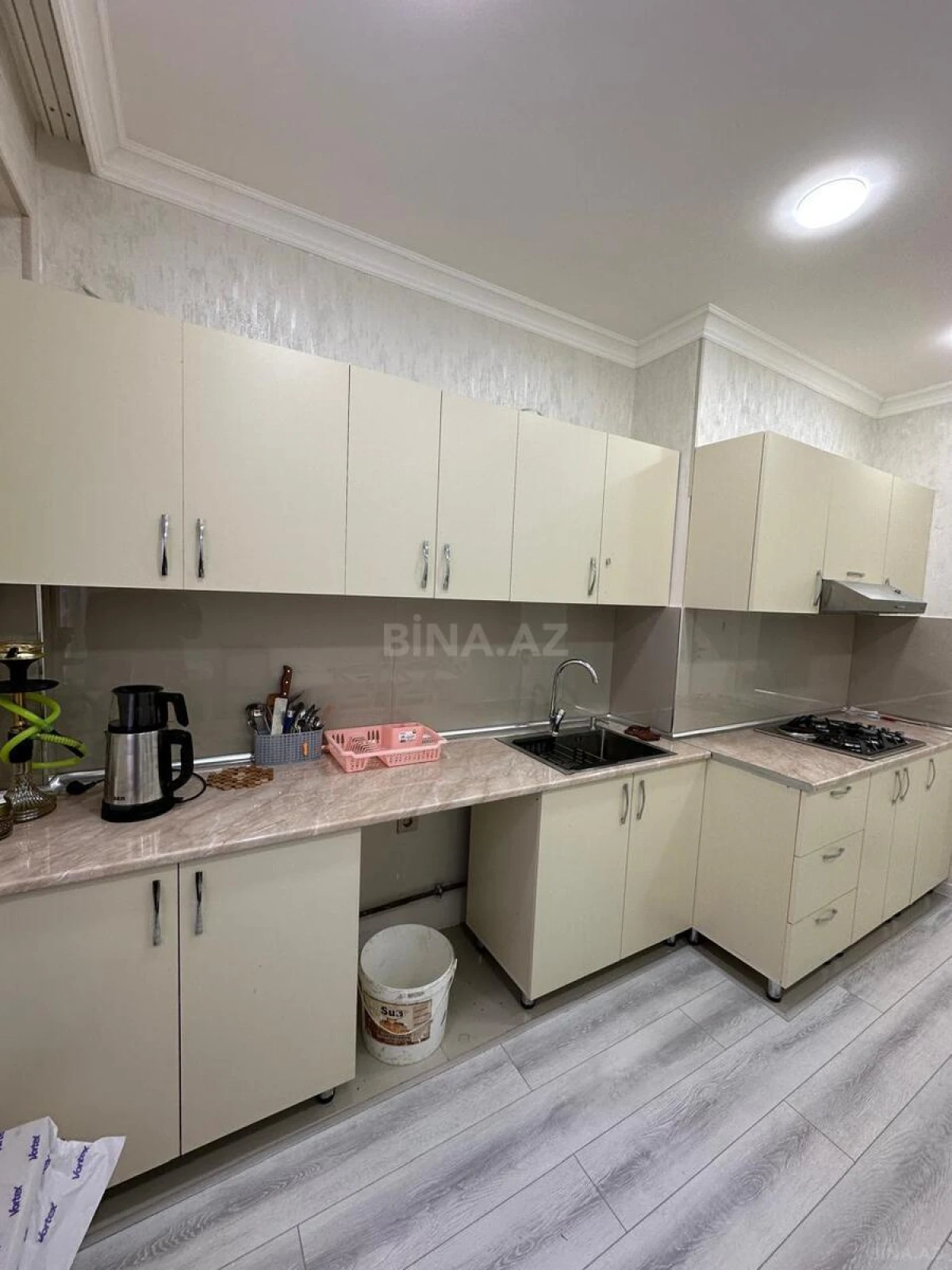 Satılır 1 otaqlı mənzil 60 m²