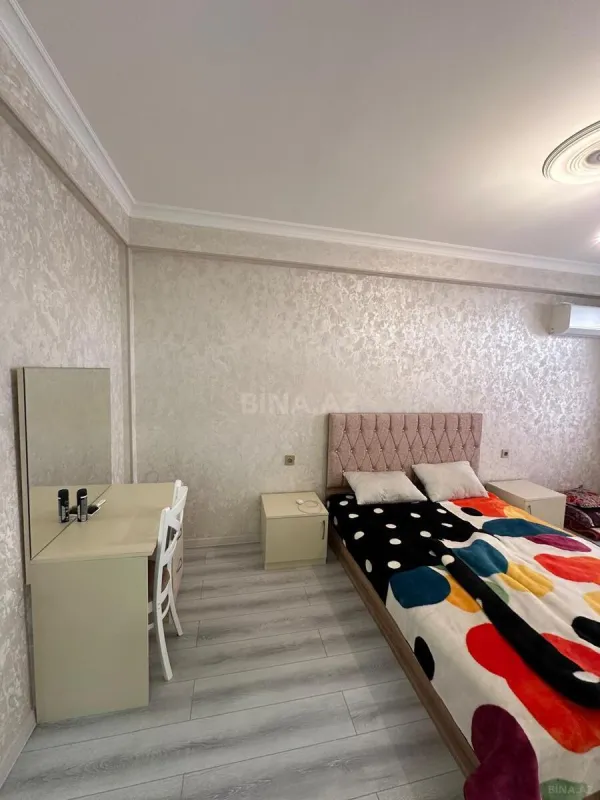 Satılır 1 otaqlı mənzil 60 m²