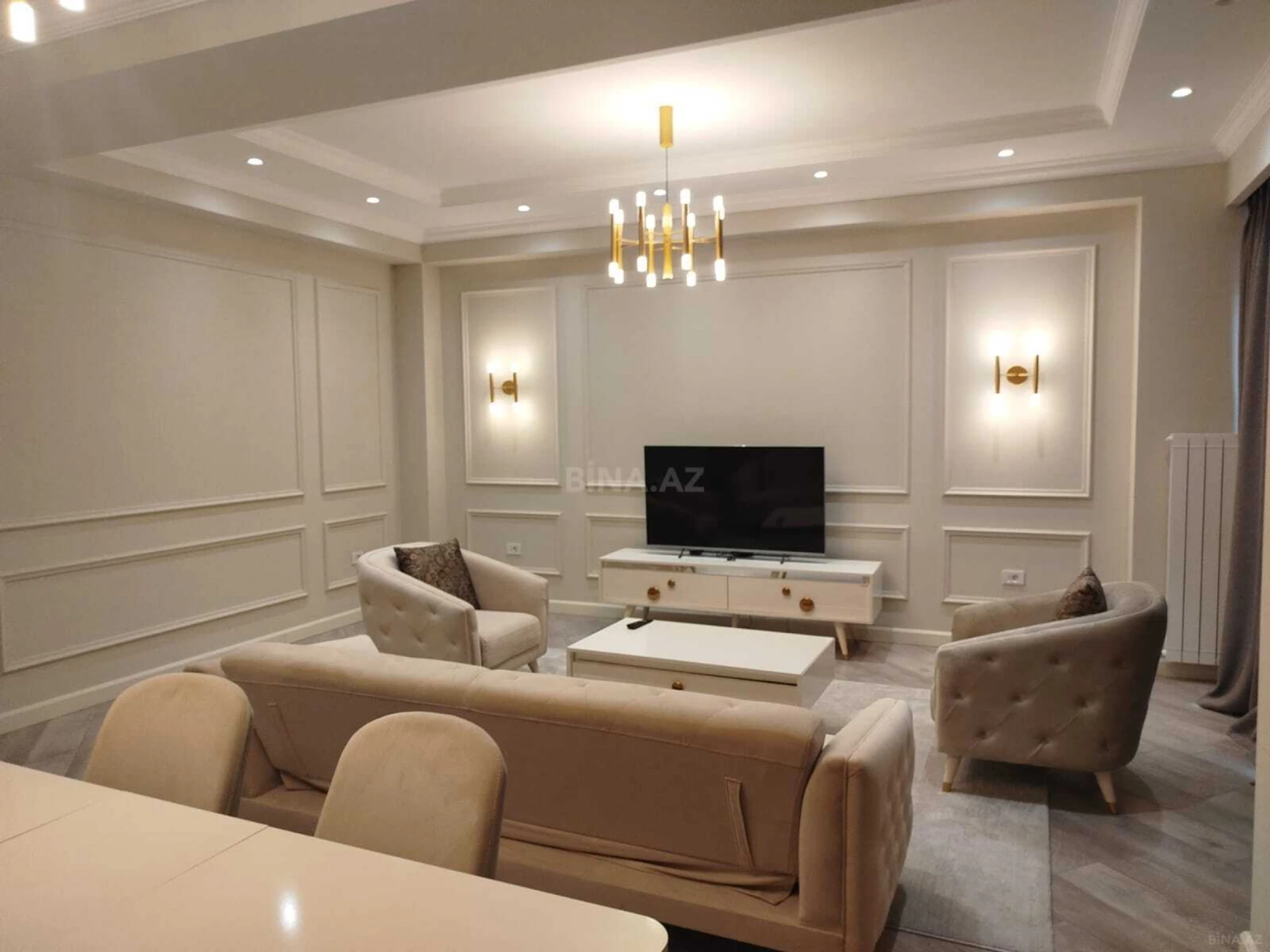 Kirayə verilir 3 otaqlı mənzil 130 m²