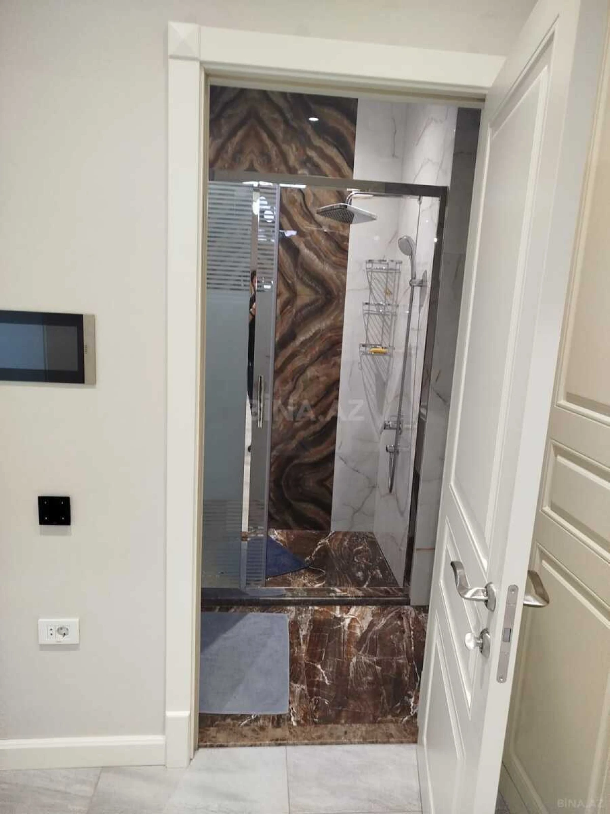 Kirayə verilir 3 otaqlı mənzil 130 m²