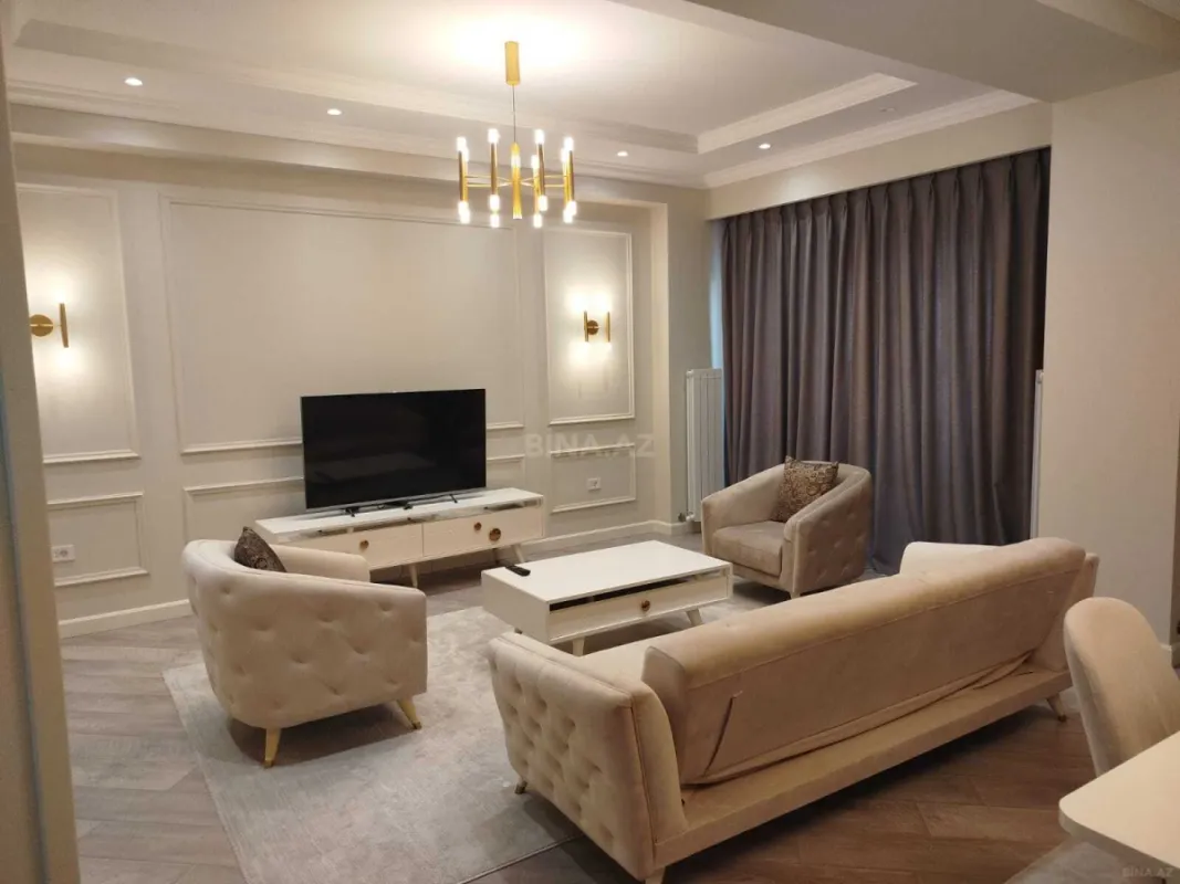 Kirayə verilir 3 otaqlı mənzil 130 m²