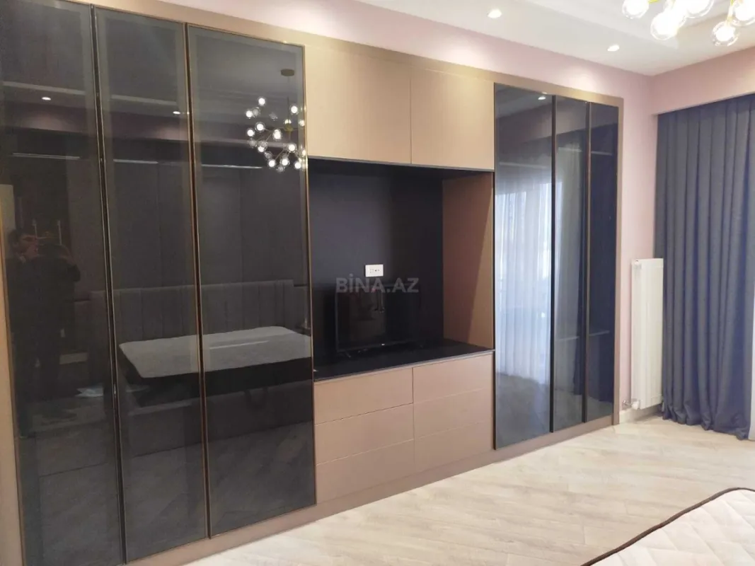 Kirayə verilir 3 otaqlı mənzil 130 m²