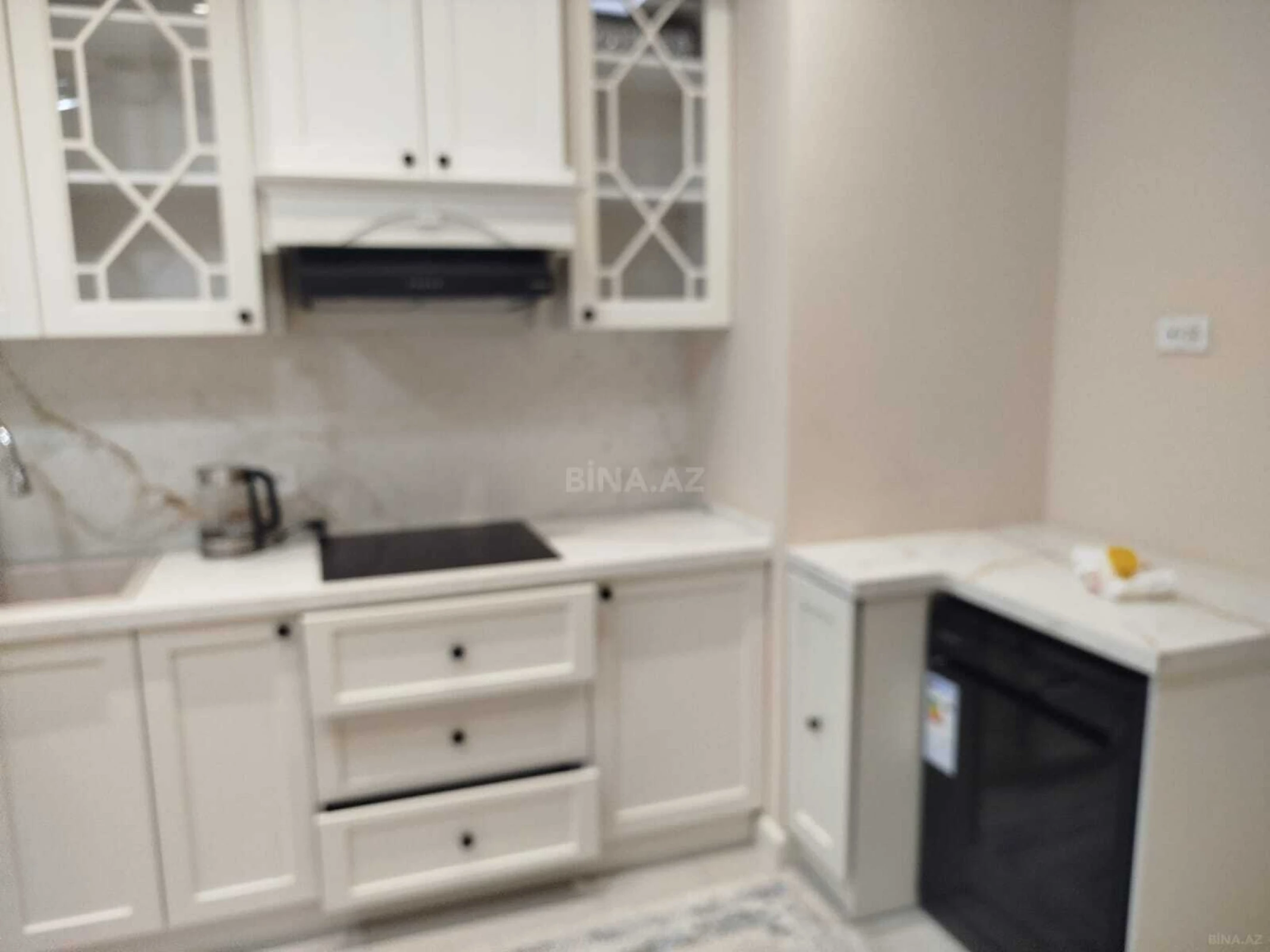 Kirayə verilir 3 otaqlı mənzil 130 m²