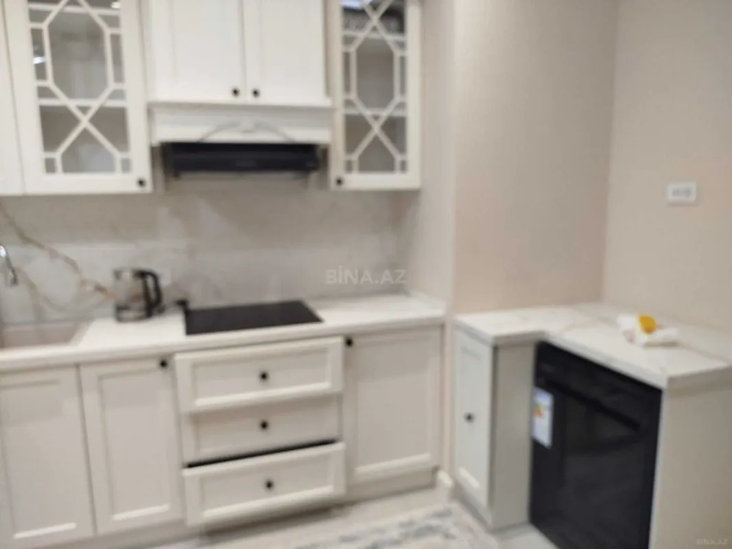 Kirayə verilir 3 otaqlı mənzil 130 m²