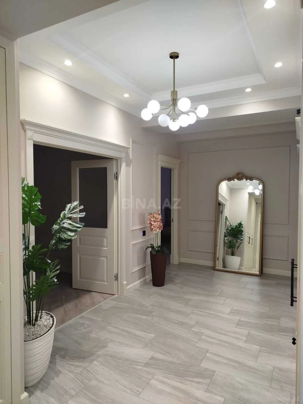 Kirayə verilir 3 otaqlı mənzil 130 m²