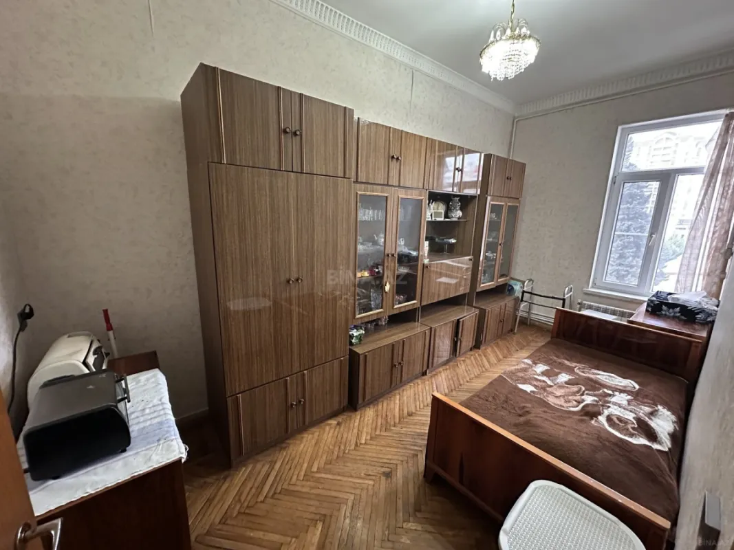 Satılır 3 otaqlı mənzil 95 m²