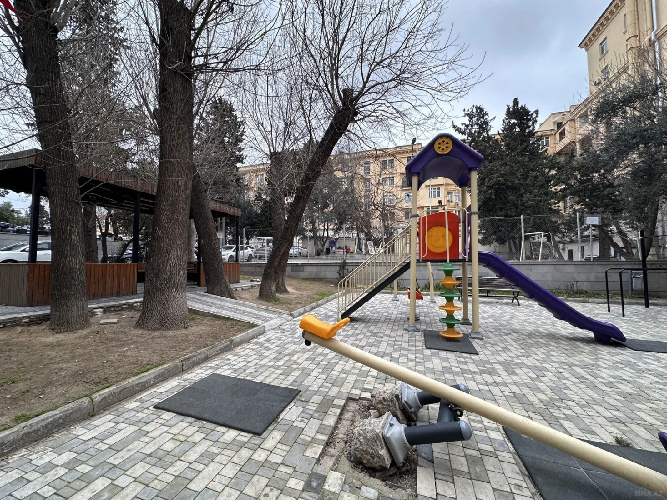 Satılır 3 otaqlı mənzil 95 m²