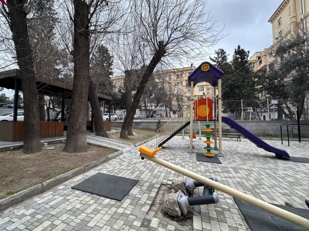 Satılır 3 otaqlı mənzil 95 m²