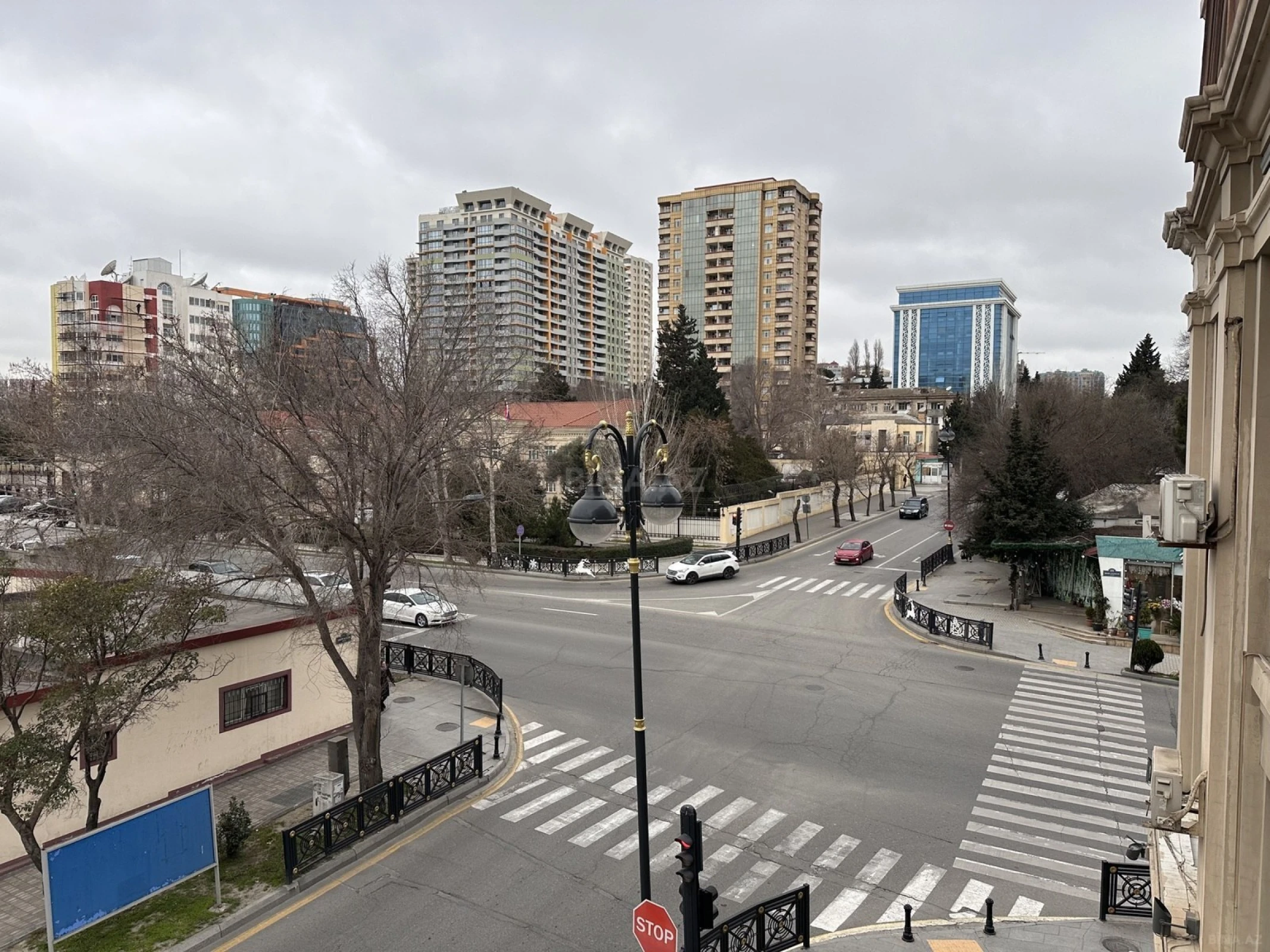 Satılır 3 otaqlı mənzil 95 m²