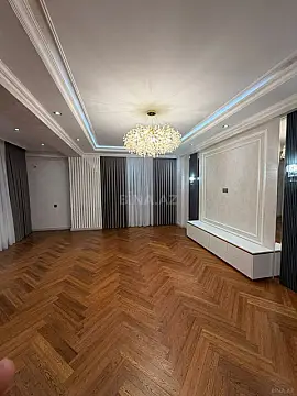 Satılır 3 otaqlı mənzil 138 m²