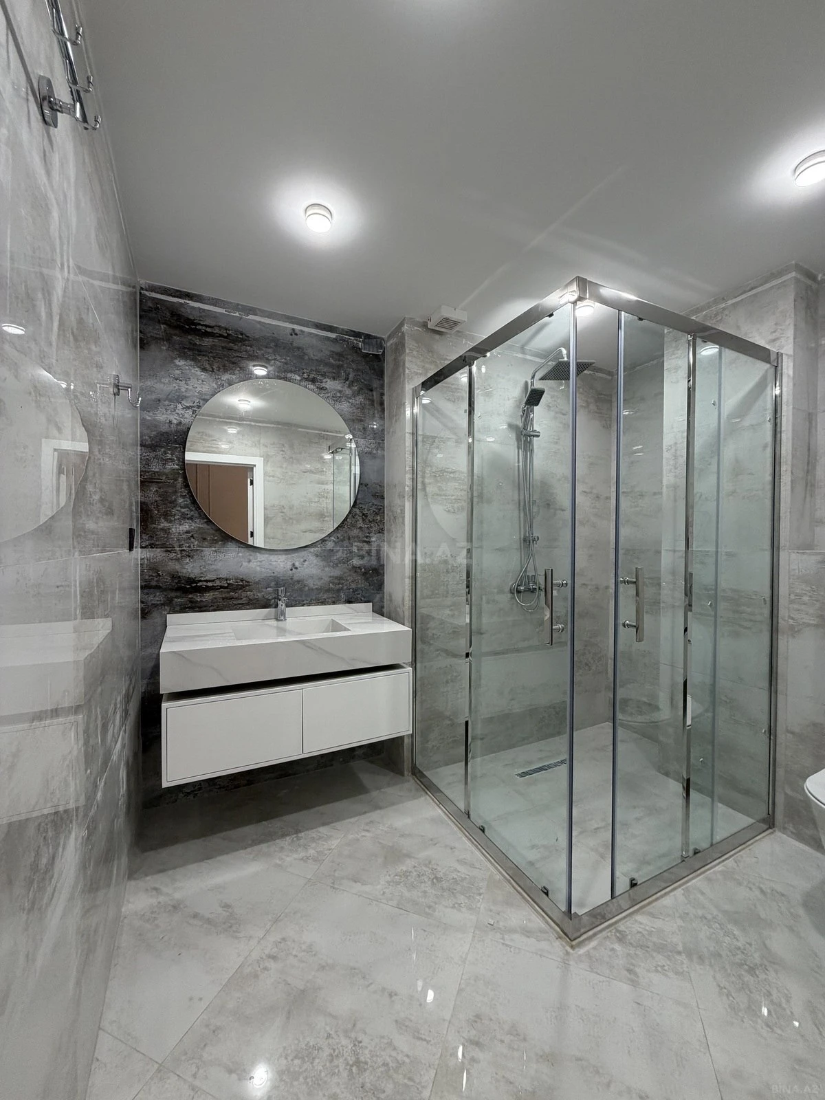 Satılır 3 otaqlı mənzil 71 m²