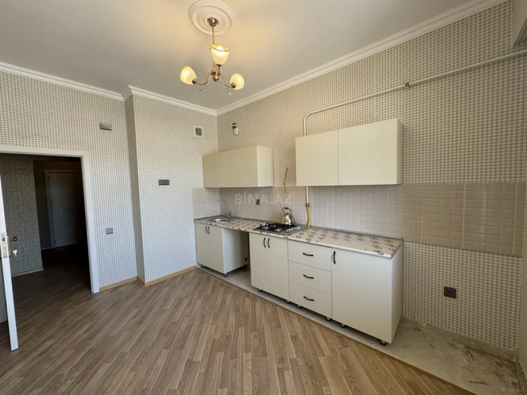 Satılır 3 otaqlı mənzil 112 m²