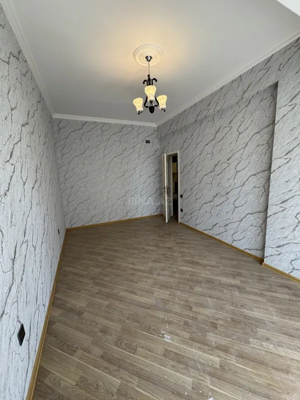 Satılır 3 otaqlı mənzil 112 m²