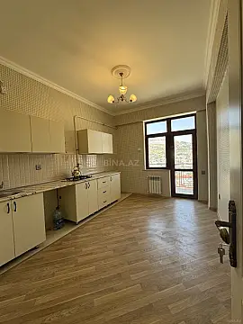 Satılır 3 otaqlı mənzil 112 m²