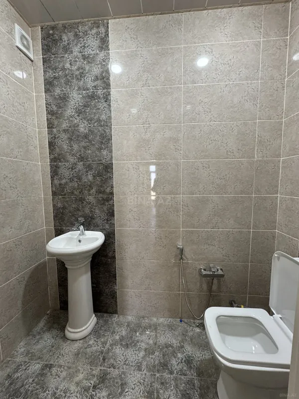 Satılır 3 otaqlı mənzil 112 m²