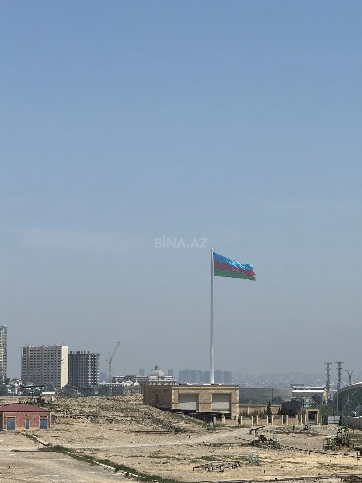 Satılır 3 otaqlı mənzil 112 m²