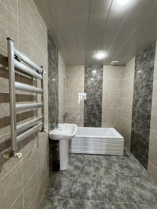 Satılır 3 otaqlı mənzil 112 m²