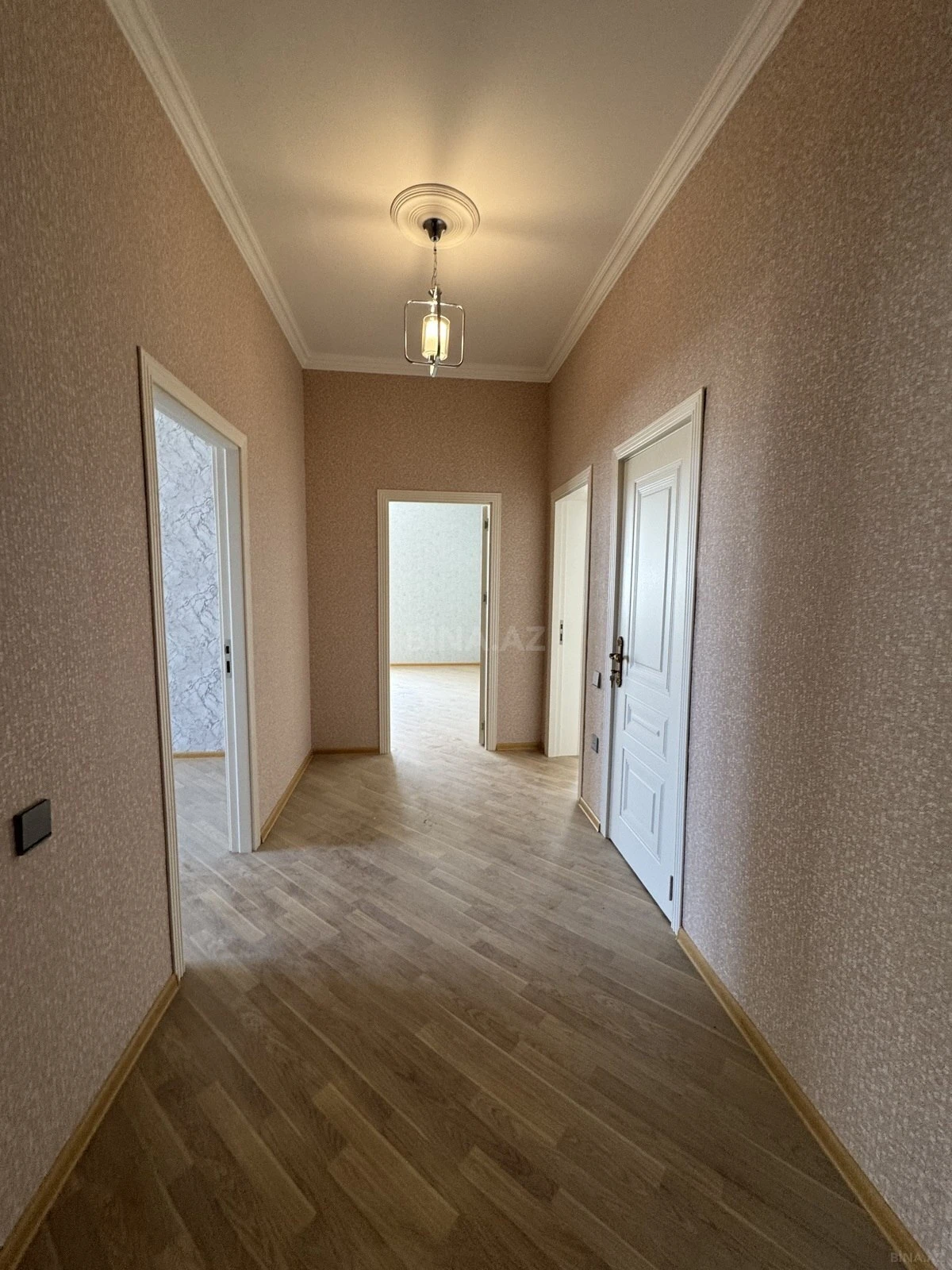 Satılır 3 otaqlı mənzil 112 m²