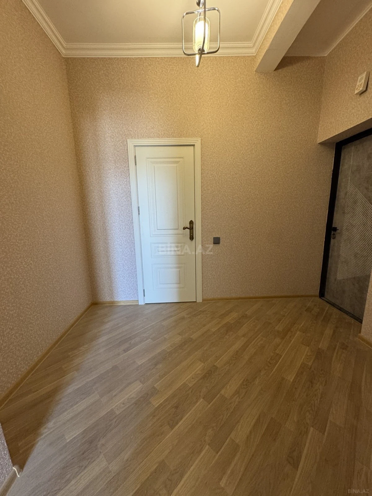 Satılır 3 otaqlı mənzil 112 m²