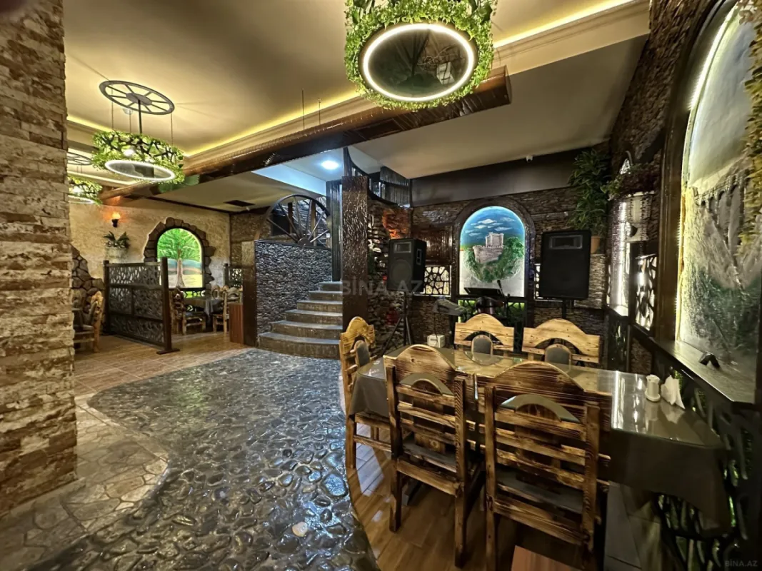 Satılır obyekt 400 m²