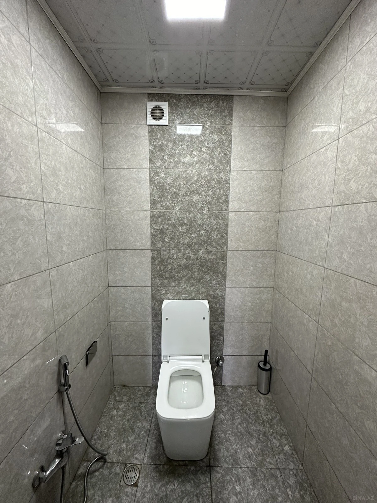 Satılır obyekt 400 m²