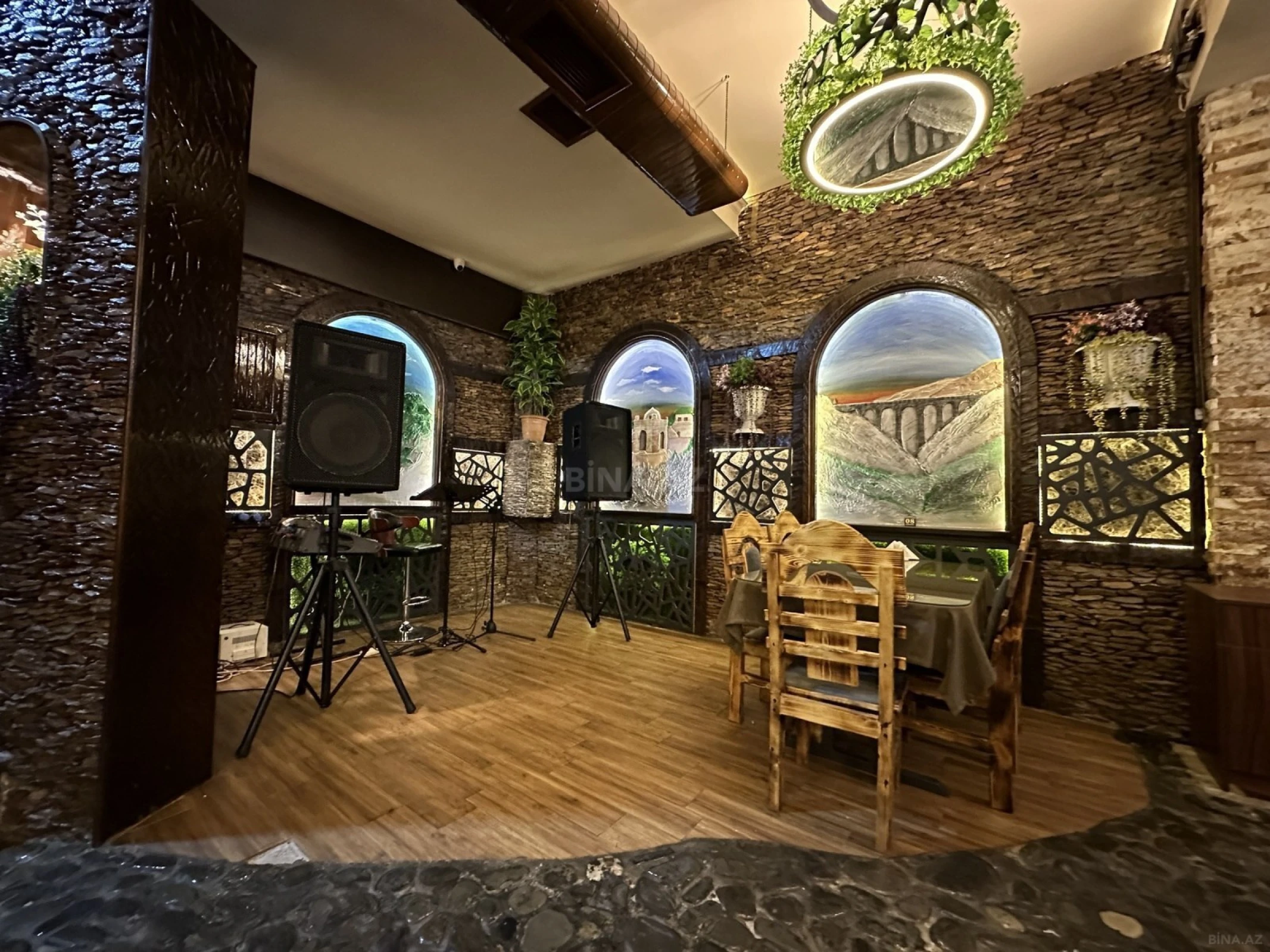 Satılır obyekt 400 m²