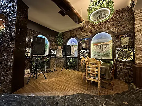 Satılır obyekt 400 m²