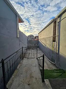 Satılır 3 otaqlı həyət evi 100 m²