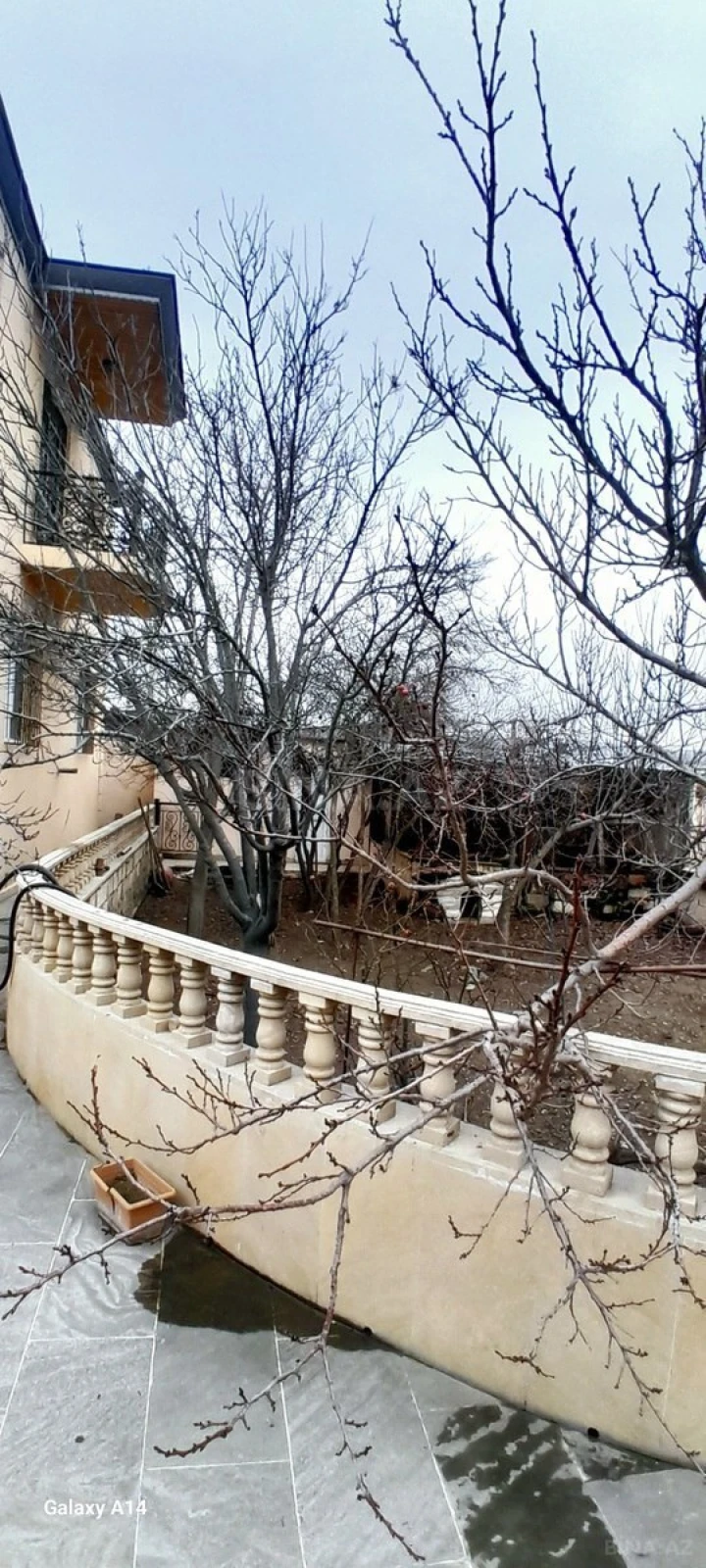 Satılır 8 otaqlı həyət evi 288 m²