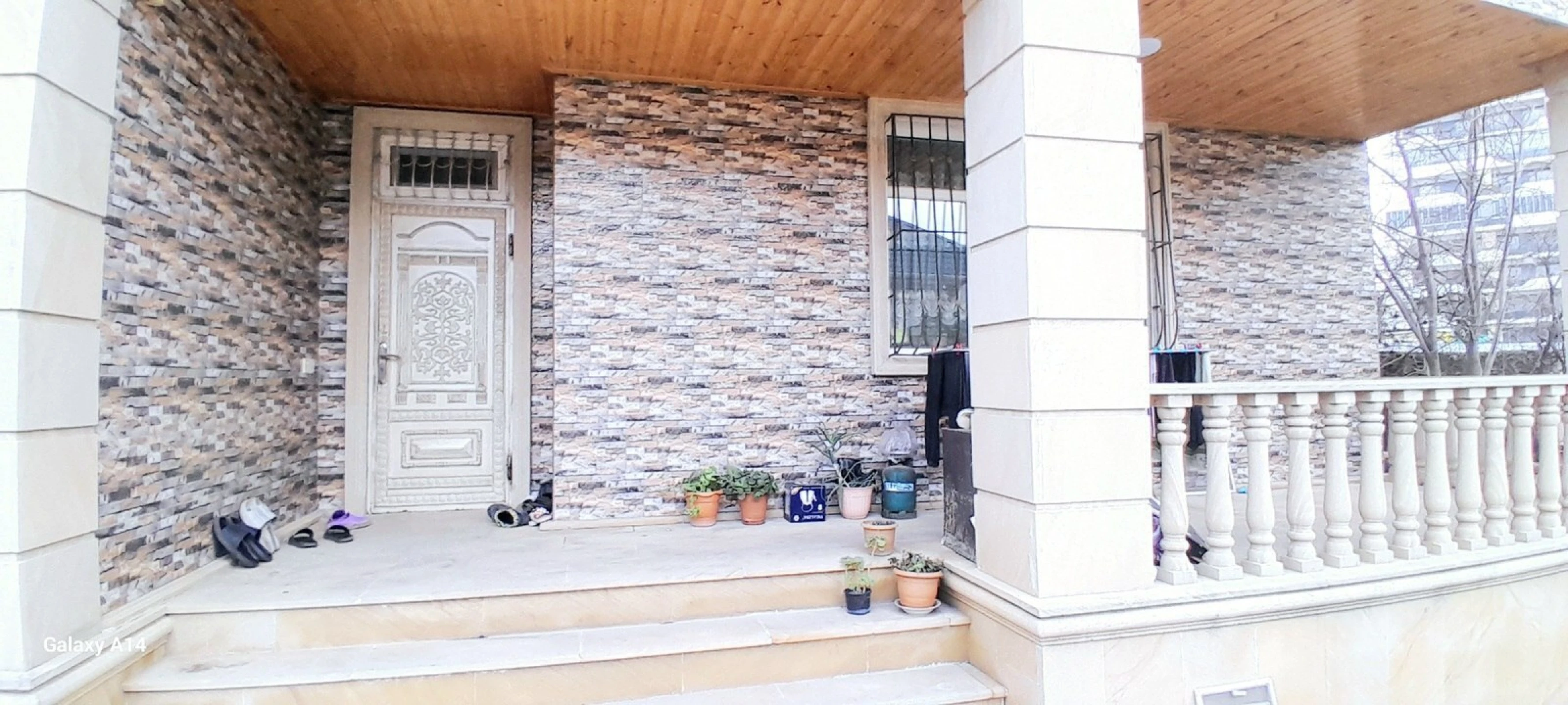 Satılır 8 otaqlı həyət evi 288 m²