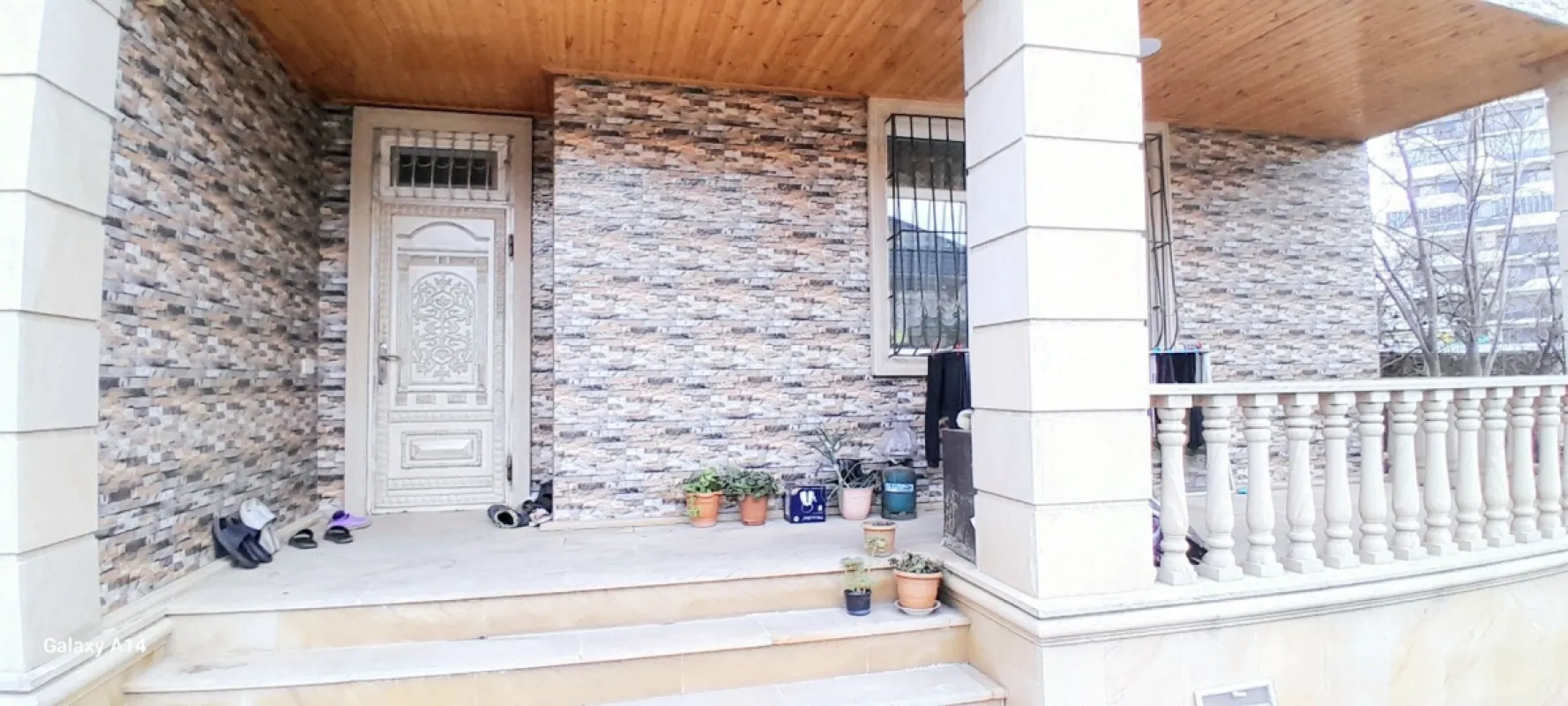 Satılır 8 otaqlı həyət evi 288 m²