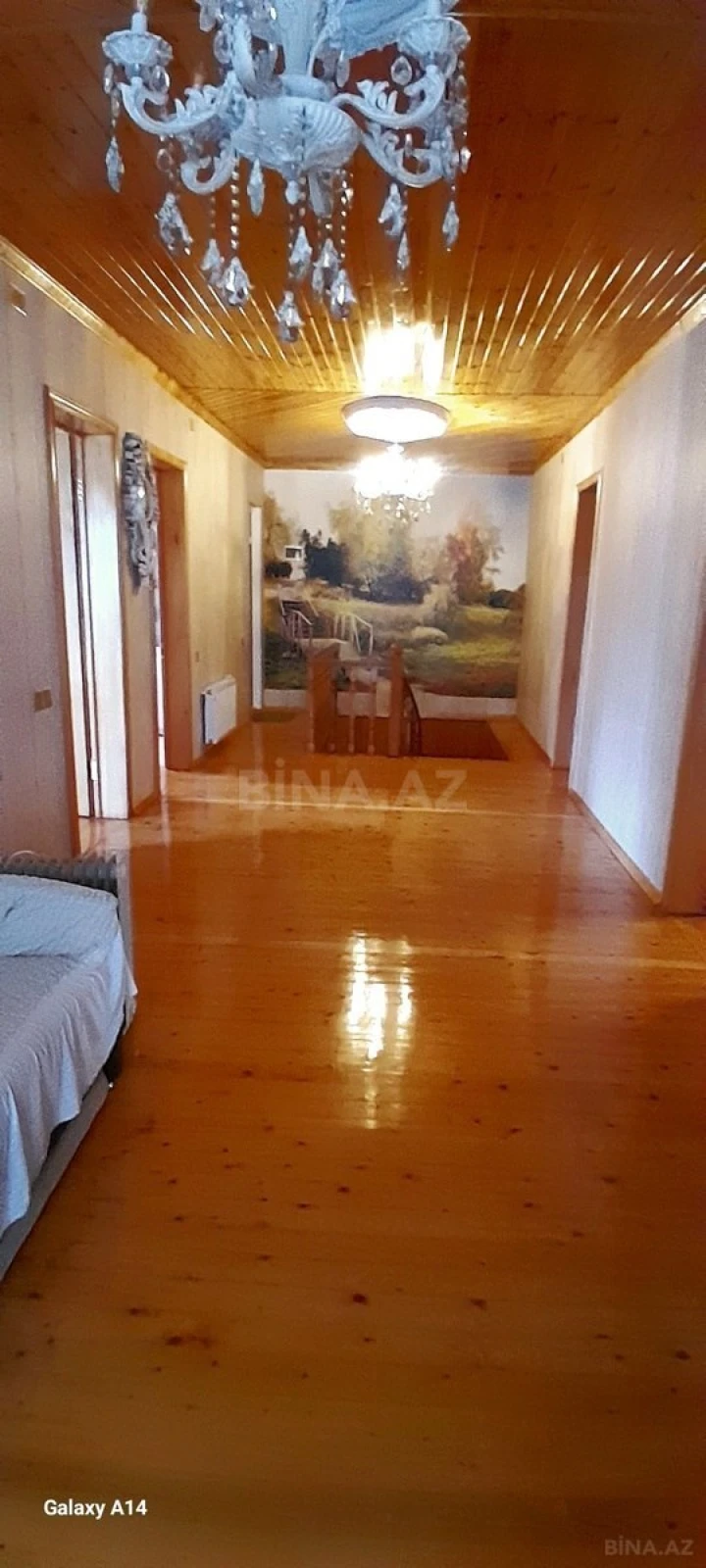 Satılır 8 otaqlı həyət evi 288 m²