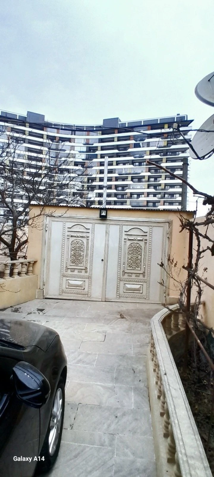 Satılır 8 otaqlı həyət evi 288 m²