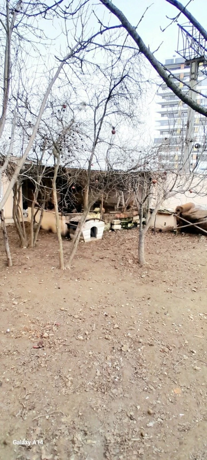 Satılır 8 otaqlı həyət evi 288 m²