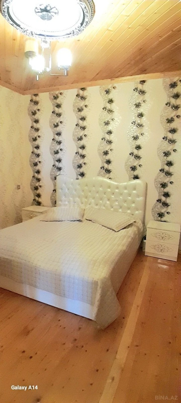 Satılır 8 otaqlı həyət evi 288 m²