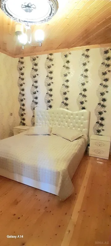 Satılır 8 otaqlı həyət evi 288 m²