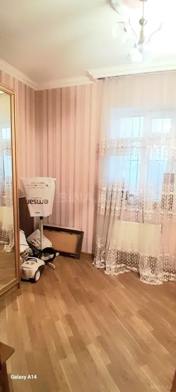 Satılır 8 otaqlı həyət evi 288 m²